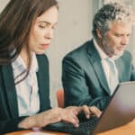 A importância da investigação digital na proteção de executivos e líderes empresariais